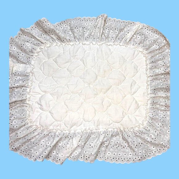 Vtg Shapiro And Son White Eyelet Lace Wide Trim Ruffled Pillow Shams Set Of 2 - Picture 2 of 6